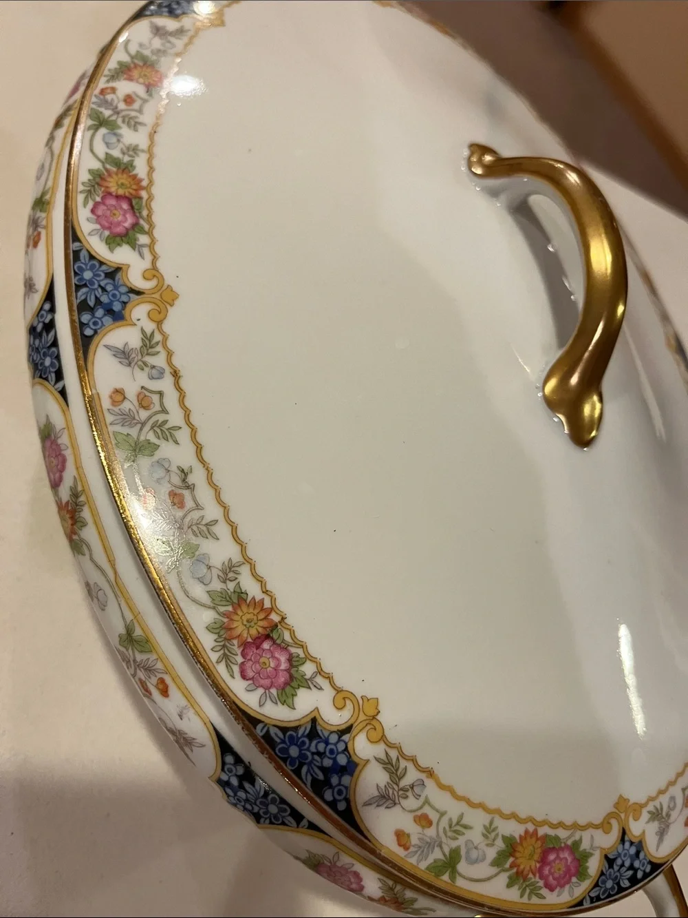 Noritake oval White Porcelain Covered Serving Dish with Gold Trim & Floral Band